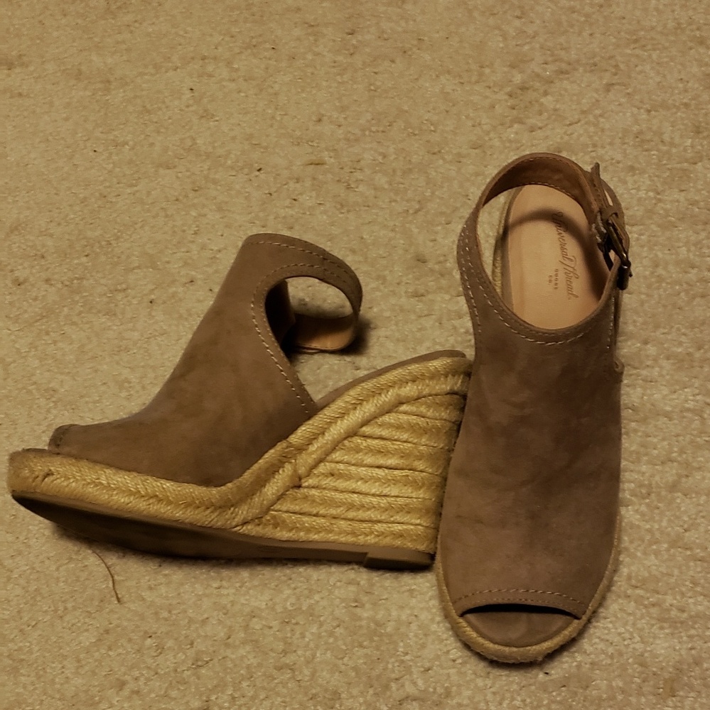 Universal Thread Wedges